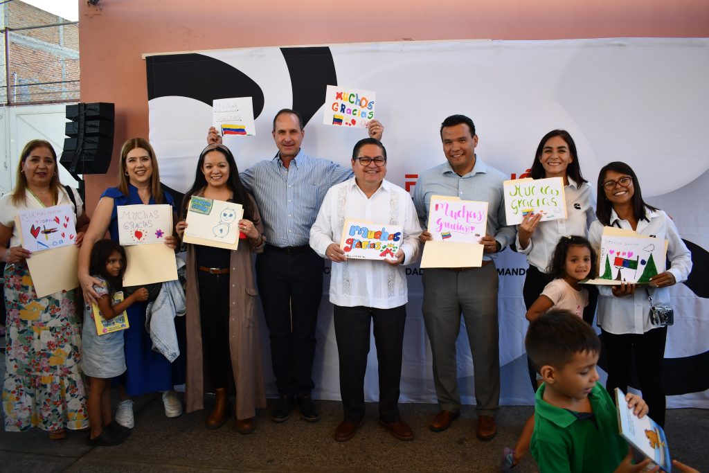 Colaboradores Cummins y Organizaciones en la inauguración