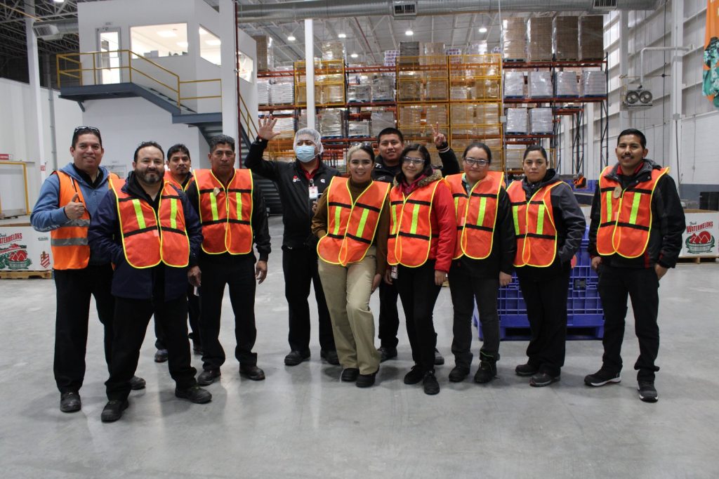 Voluntarios en Ciudad Juárez apoyando al Banco de Alimentos